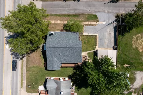 View/Area - 433 E Main St, Salem, IL 62881 photo 4 of 5