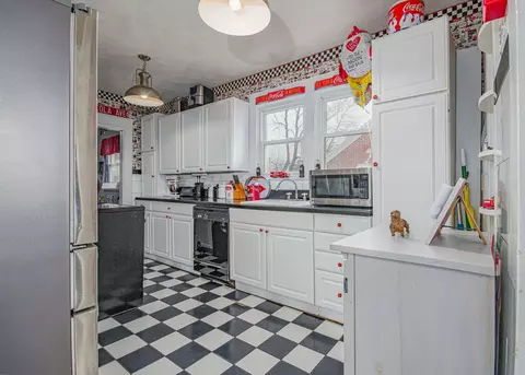 Kitchen - 433 E Main St, Salem, IL 62881 photo 1 of 6