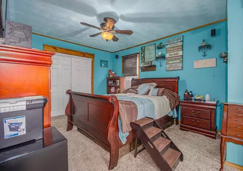 Bedroom - 433 E Main St, Salem, IL 62881 photo 3 of 6