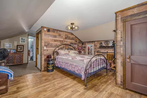 Bedroom - 433 E Main St, Salem, IL 62881 photo 5 of 6