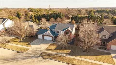 View/Area - 801 Balsam Rd, Normal, IL 61761 photo 3 of 10