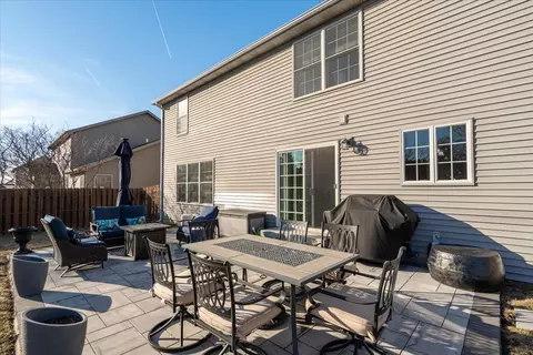 Exterior - 801 Balsam Rd, Normal, IL 61761 photo 9 of 10