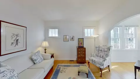Living - 418 E Hillside Ave, Barrington, IL 60010 photo 1 of 4