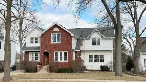Exterior - 418 E Hillside Ave, Barrington, IL 60010 photo 2 of 4