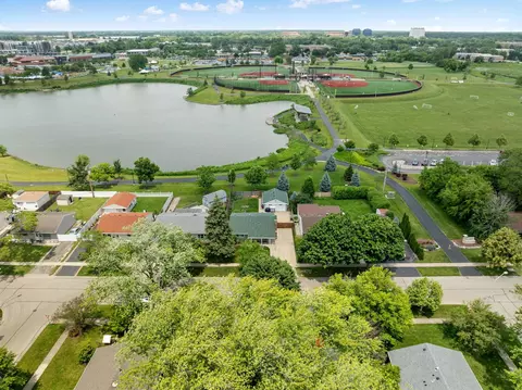View/Area - 200 W Jeffery Ave, Wheeling, IL 60090 photo 3 of 4