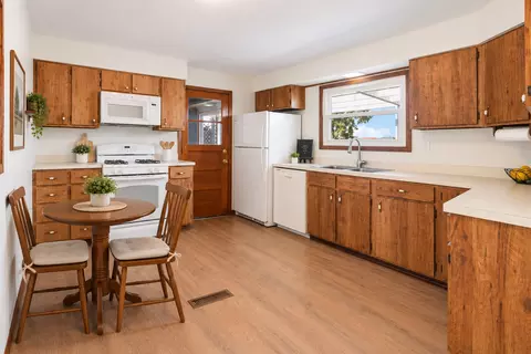 Kitchen - 200 W Jeffery Ave, Wheeling, IL 60090 photo 1 of 3