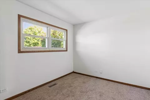 Bedroom - 200 W Jeffery Ave, Wheeling, IL 60090 photo 3 of 4