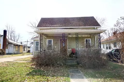 504 W Randolph St, Pinckneyville, IL 62274