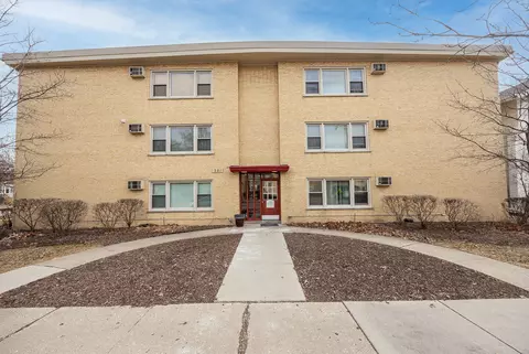 301 Chicago Ave #3CW, Oak Park, IL 60302