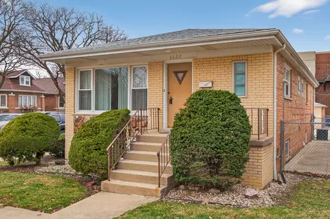 6622 W George St, Chicago, IL 60634