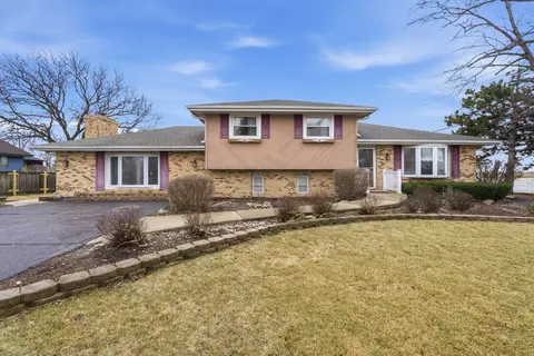 20753 Mary Dr, Lockport, IL 60441