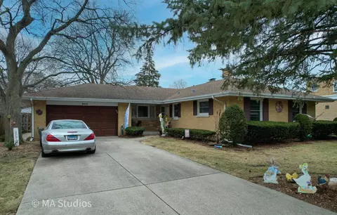 8922 Parkside Ave, Morton Grove, IL 60053