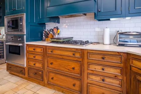 Kitchen - 728 Howard St, Wheaton, IL 60187 photo 4 of 5