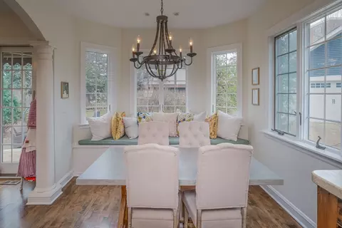Dining - 728 Howard St, Wheaton, IL 60187 photo 4 of 4