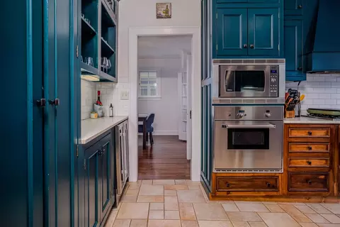 Kitchen - 728 Howard St, Wheaton, IL 60187 photo 5 of 5