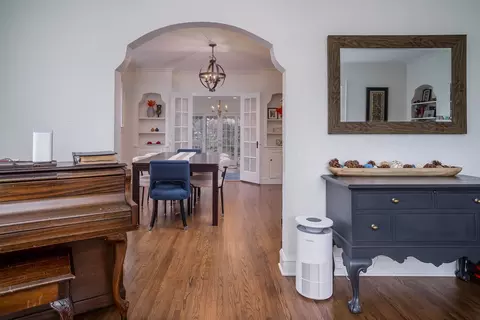 Entry Way - 728 Howard St, Wheaton, IL 60187 photo 1 of 1