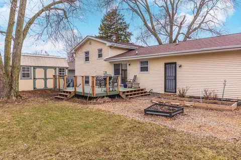 Exterior - 1409 Hanson Dr, Normal, IL 61761 photo 7 of 11