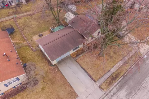 View/Area - 1409 Hanson Dr, Normal, IL 61761 photo 2 of 4
