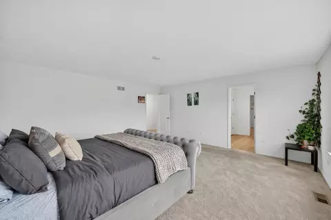 Bedroom - 1818 Chandolin Ct, Elgin, IL 60124 photo 2 of 5