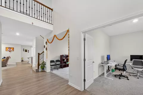 Entry Way - 1818 Chandolin Ct, Elgin, IL 60124 photo 1 of 6