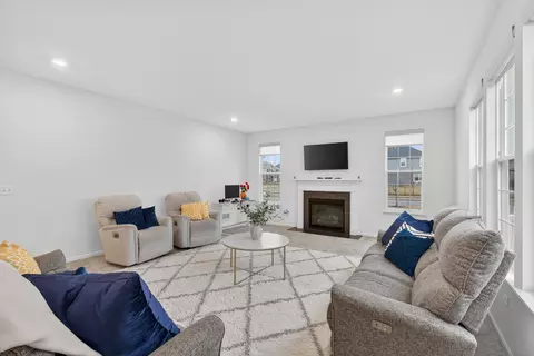 Living - 1818 Chandolin Ct, Elgin, IL 60124 photo 2 of 3