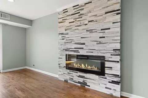 Living - 5450 Astor Ln #415, Rolling Meadows, IL 60008 photo 4 of 11