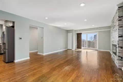 Living - 5450 Astor Ln #415, Rolling Meadows, IL 60008 photo 1 of 11