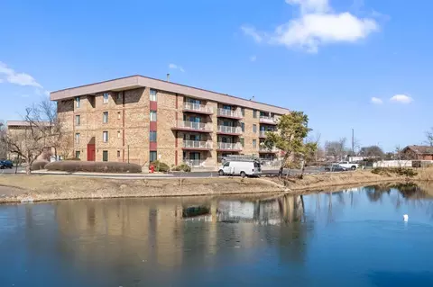 View/Area - 5450 Astor Ln #415, Rolling Meadows, IL 60008 photo 3 of 4