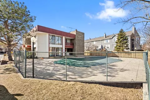 Exterior - 5450 Astor Ln #415, Rolling Meadows, IL 60008 photo 2 of 6