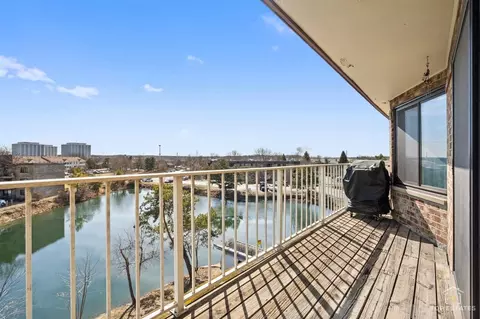 View/Area - 5450 Astor Ln #415, Rolling Meadows, IL 60008 photo 2 of 4