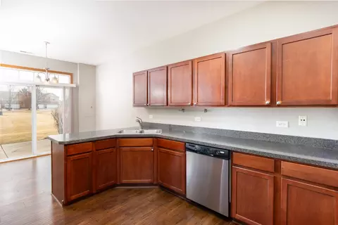 Kitchen - 2722 Evergreen Cir, Mchenry, IL 60050 photo 1 of 2