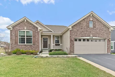 1108 Black Cherry Dr, Crystal Lake, IL 60012