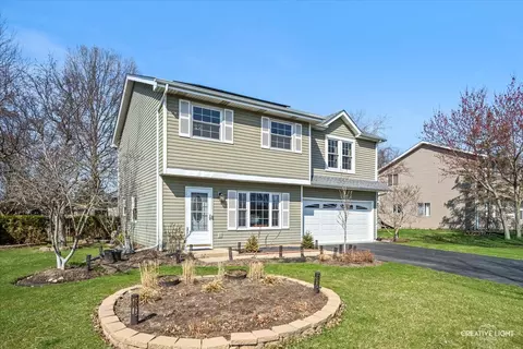 3026 Diane Dr, Aurora, IL 60504