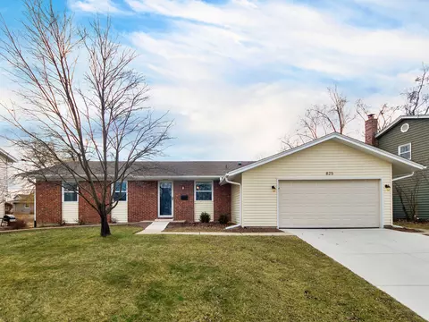 Exterior - 825 Concord Ln, Hoffman Estates, IL 60192 photo 3 of 9