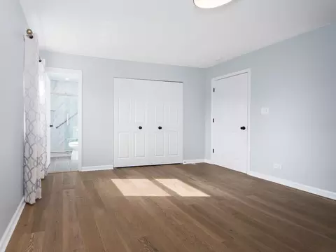 Bedroom - 825 Concord Ln, Hoffman Estates, IL 60192 photo 2 of 5