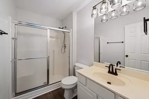 Bath - 1163 E Danbury Dr, Cary, IL 60013 photo 2 of 3