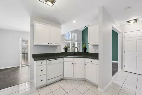 Kitchen - 1163 E Danbury Dr, Cary, IL 60013 photo 2 of 2