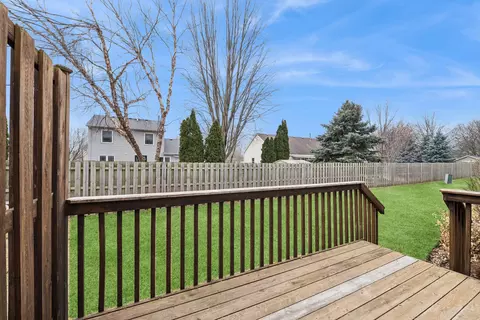 Exterior - 1163 E Danbury Dr, Cary, IL 60013 photo 3 of 4