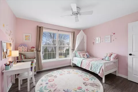 Bedroom - 1163 E Danbury Dr, Cary, IL 60013 photo 2 of 3