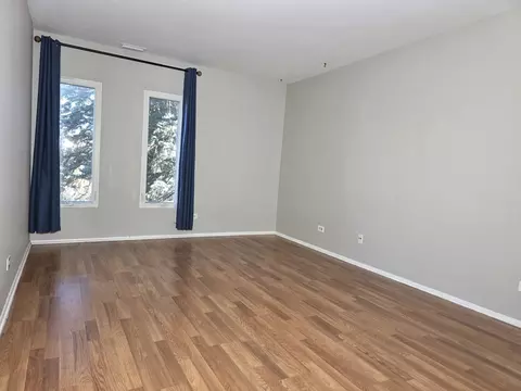 Living - 1550 Sandpebble Dr #209, Wheeling, IL 60090 photo 2 of 2