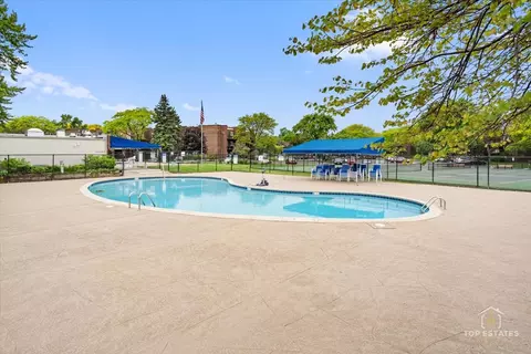 Exterior - 1550 Sandpebble Dr #209, Wheeling, IL 60090 photo 4 of 4