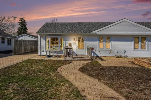 4128 W 90th Pl, Hometown, IL 60456
