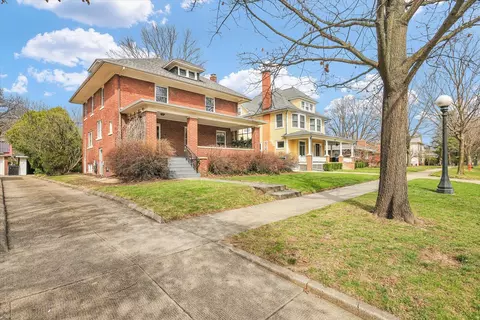 1112 W Park Ave, Champaign, IL 61821