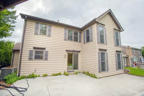 Exterior - 2705 Colonial Dr, Elgin, IL 60124 photo 6 of 9