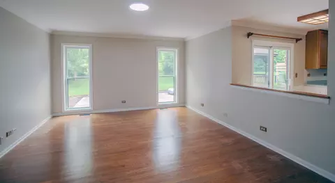 Living - 2705 Colonial Dr, Elgin, IL 60124 photo 4 of 5