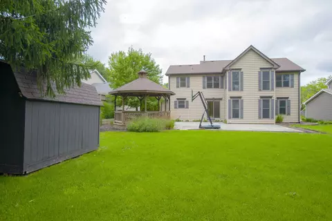 Exterior - 2705 Colonial Dr, Elgin, IL 60124 photo 5 of 9