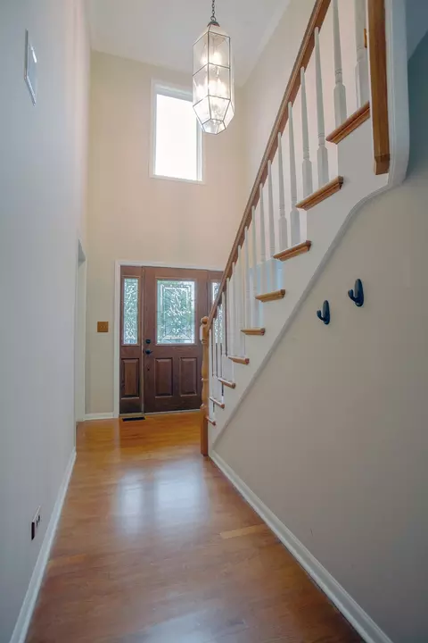 Entry Way - 2705 Colonial Dr, Elgin, IL 60124 photo 2 of 4