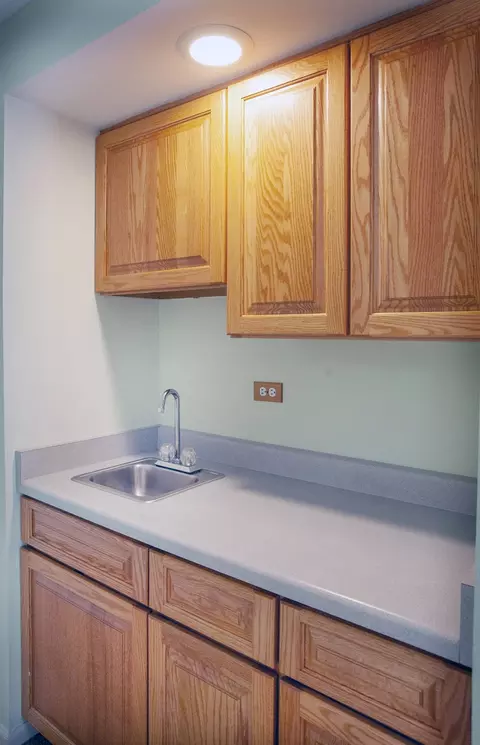 Kitchen - 2705 Colonial Dr, Elgin, IL 60124 photo 4 of 4