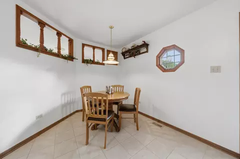 Dining - 6448 Peyla Ln, Plainfield, IL 60586 photo 2 of 2