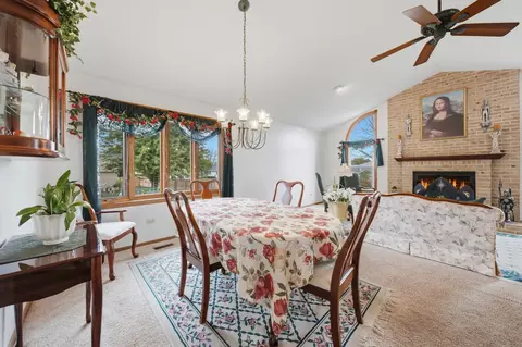 Dining - 6448 Peyla Ln, Plainfield, IL 60586 photo 1 of 2